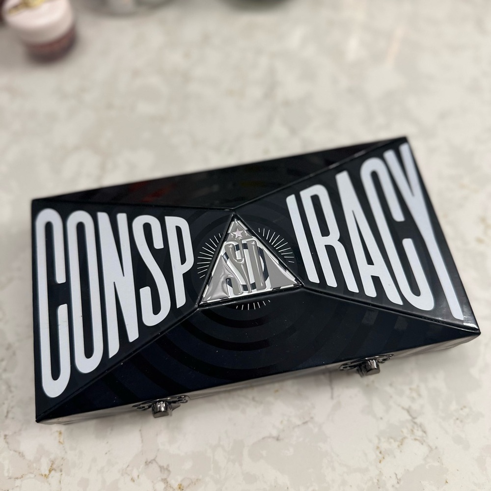 Jeffree Star and Shane Dawson Conspiracy Palette